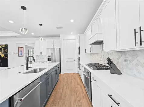 4569 N Silverwood Lane Oakland Park FL 33309