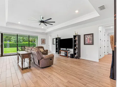 4569 N Silverwood Lane Oakland Park FL 33309