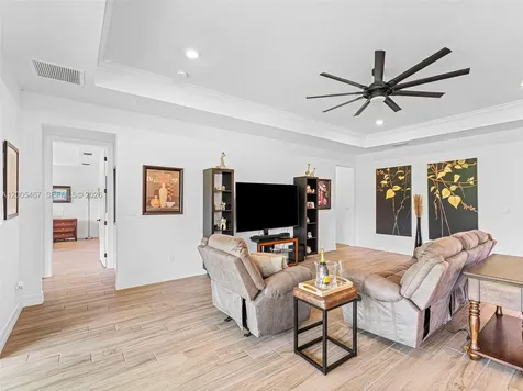 4569 N Silverwood Lane Oakland Park FL 33309