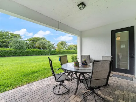 4569 N Silverwood Lane Oakland Park FL 33309