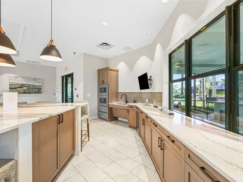 4569 N Silverwood Lane Oakland Park FL 33309