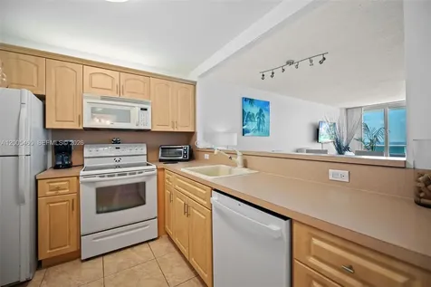 3725 S Ocean Drive Hollywood FL 33019