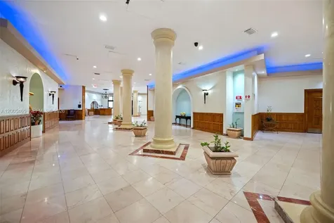 3725 S Ocean Drive Hollywood FL 33019