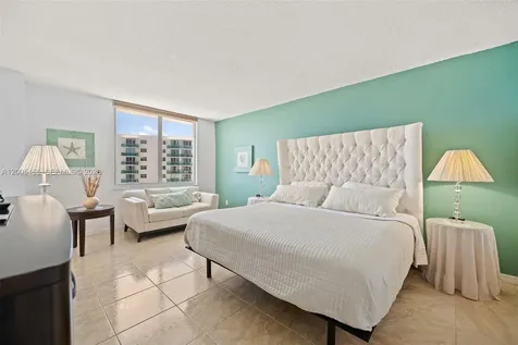 3725 S Ocean Drive Hollywood FL 33019