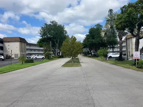 4800 NW 35th Street Lauderdale Lakes FL 33319