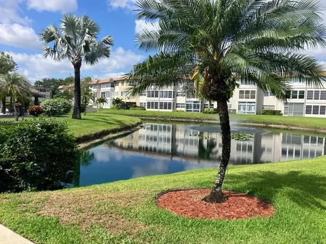 4800 NW 35th Street Lauderdale Lakes FL 33319
