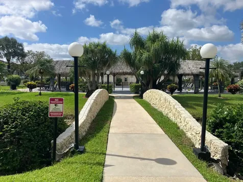 4800 NW 35th Street Lauderdale Lakes FL 33319