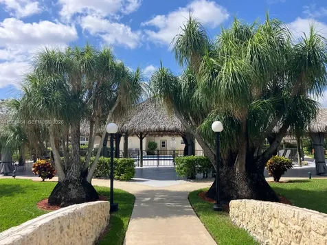 4800 NW 35th Street Lauderdale Lakes FL 33319