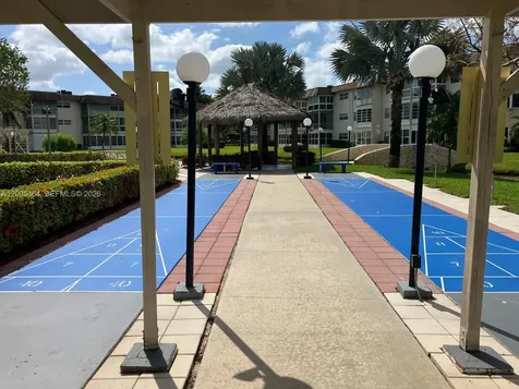 4800 NW 35th Street Lauderdale Lakes FL 33319