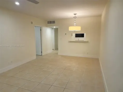 4800 NW 35th Street Lauderdale Lakes FL 33319