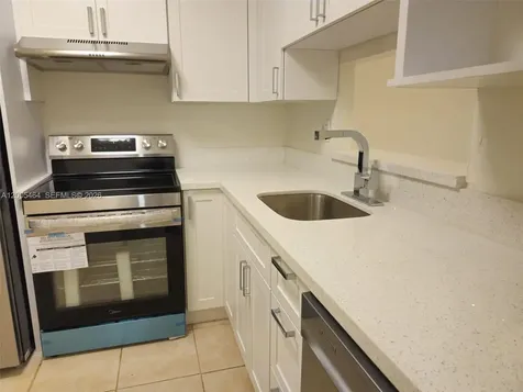 4800 NW 35th Street Lauderdale Lakes FL 33319