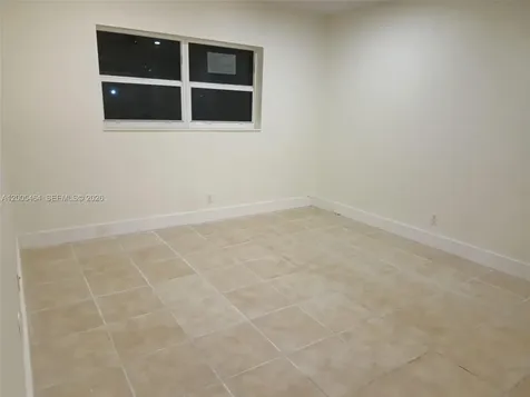 4800 NW 35th Street Lauderdale Lakes FL 33319