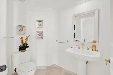 3370 Hidden Bay Drive Aventura FL 33180