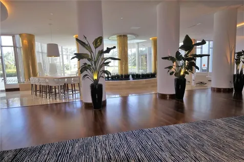 5161 Collins Avenue Miami Beach FL 33140