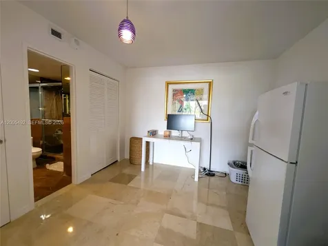 5161 Collins Avenue Miami Beach FL 33140