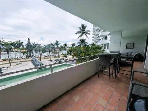 5161 Collins Avenue Miami Beach FL 33140