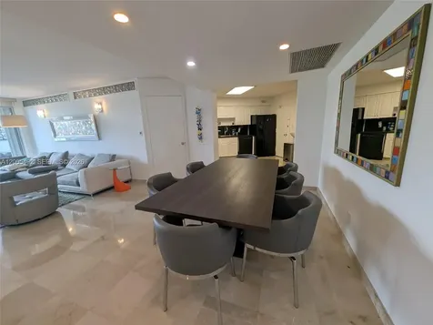 5161 Collins Avenue Miami Beach FL 33140