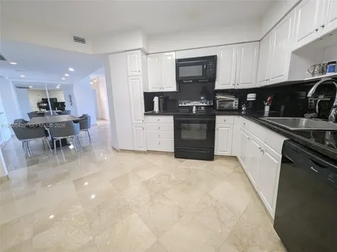 5161 Collins Avenue Miami Beach FL 33140