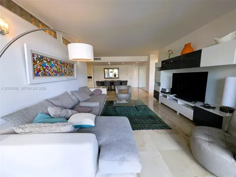 5161 Collins Avenue Miami Beach FL 33140