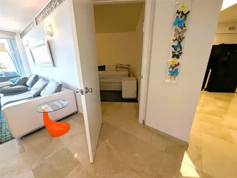 5161 Collins Avenue Miami Beach FL 33140