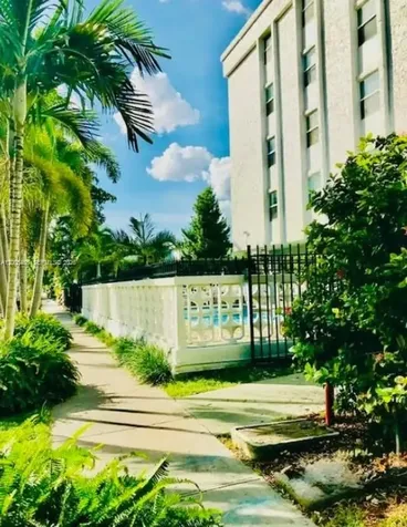 North Miami FL 33181
