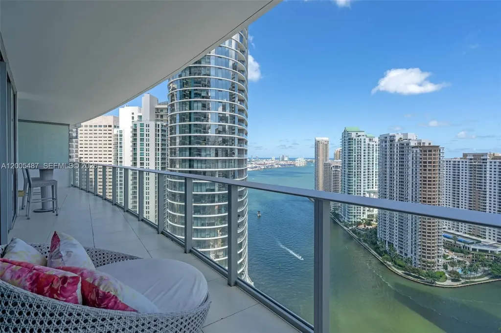 200 Biscayne Boulevard Way Miami FL 33131