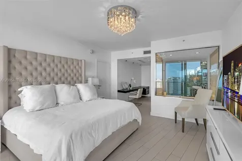 200 Biscayne Boulevard Way Miami FL 33131