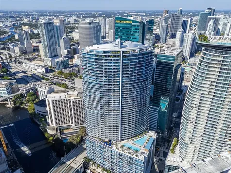 200 Biscayne Boulevard Way Miami FL 33131