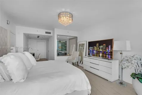 200 Biscayne Boulevard Way Miami FL 33131