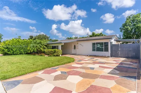 6452 Custer Hollywood FL 33024-2024