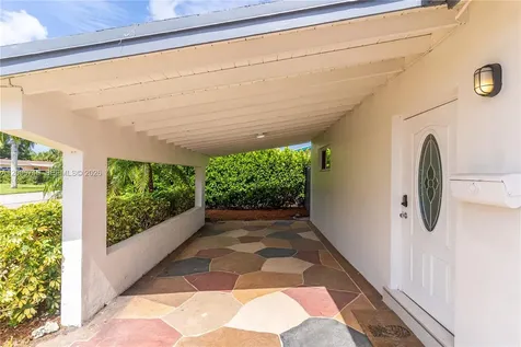 6452 Custer Hollywood FL 33024-2024