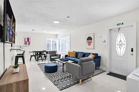 6452 Custer Hollywood FL 33024-2024