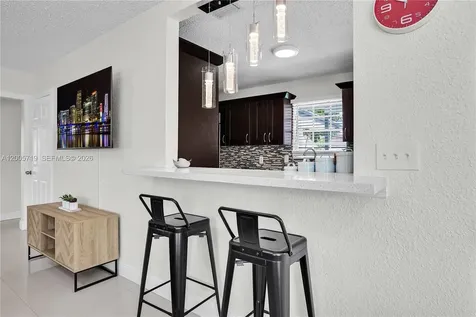 6452 Custer Hollywood FL 33024-2024