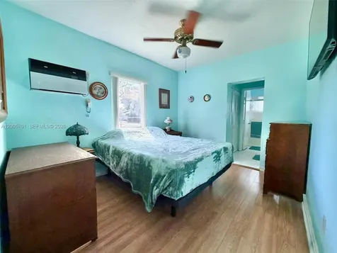 1698 NE 177th Street North Miami Beach FL 33162