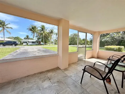 1698 NE 177th Street North Miami Beach FL 33162