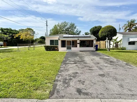 1698 NE 177th Street North Miami Beach FL 33162