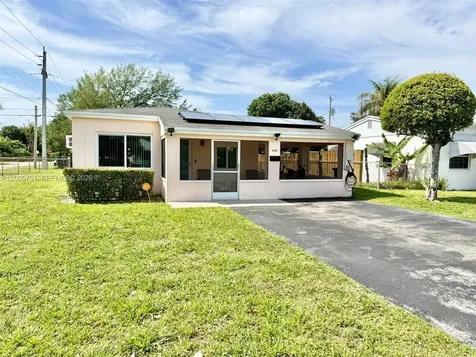 1698 NE 177th Street North Miami Beach FL 33162