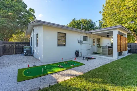 1075 NE 12 Avenue Homestead FL 33030