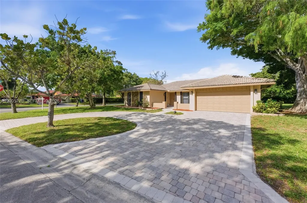 120 NW 84th Way Coral Springs FL 33071