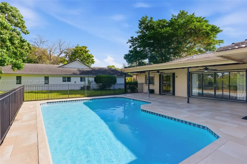 120 NW 84th Way Coral Springs FL 33071