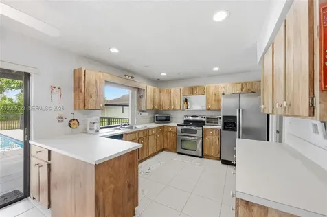 120 NW 84th Way Coral Springs FL 33071