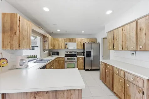 120 NW 84th Way Coral Springs FL 33071