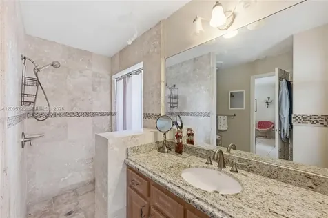 120 NW 84th Way Coral Springs FL 33071