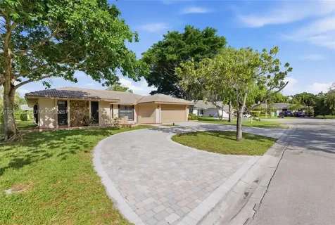 120 NW 84th Way Coral Springs FL 33071