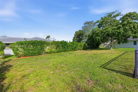 120 NW 84th Way Coral Springs FL 33071