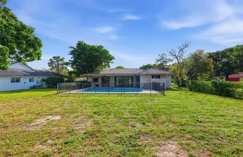 120 NW 84th Way Coral Springs FL 33071