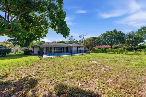 120 NW 84th Way Coral Springs FL 33071