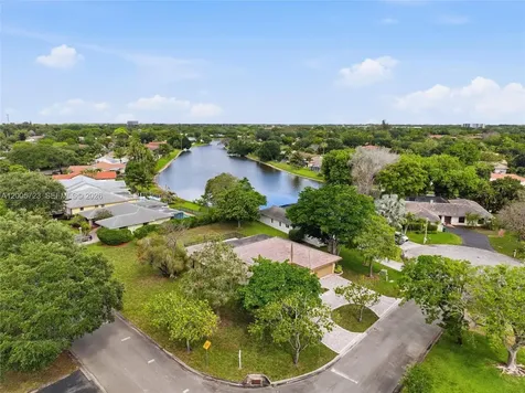 120 NW 84th Way Coral Springs FL 33071