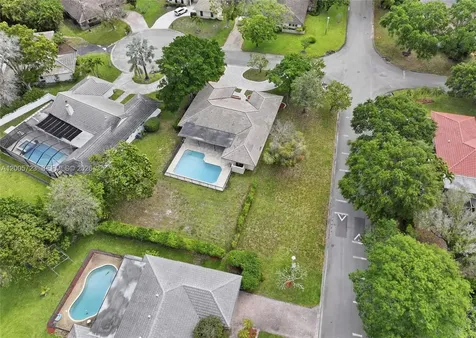 120 NW 84th Way Coral Springs FL 33071
