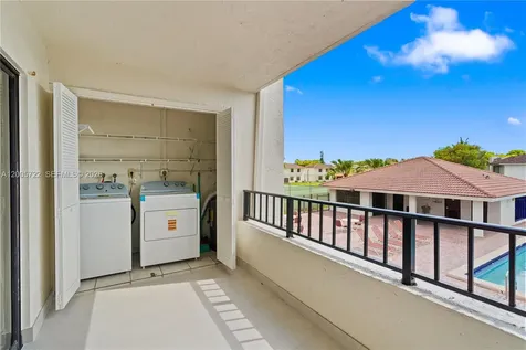 10877 NW 7th Street Miami FL 33172